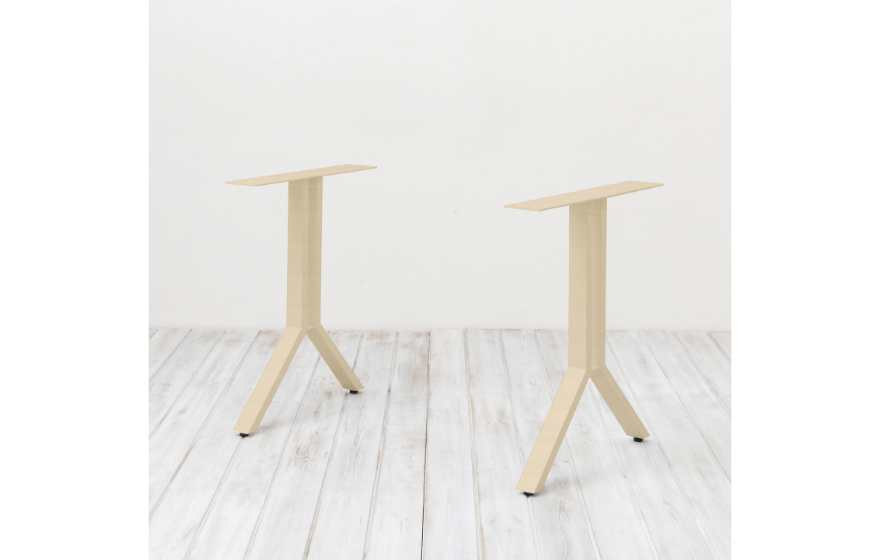 オフィス　スタイリッシュ　テーブル脚