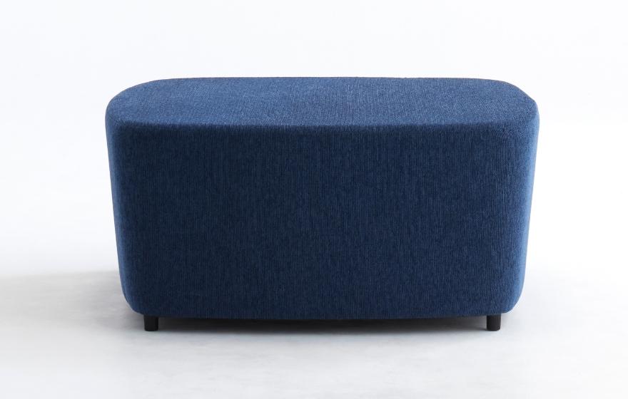 商業施設　ロビー　スツール