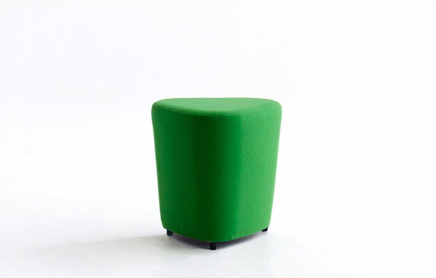 オフィスロビー向け三角形スツール